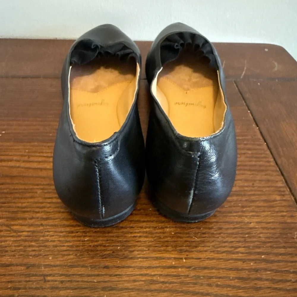 Trotters Elsie black ruffle flats‎ NEW 9
